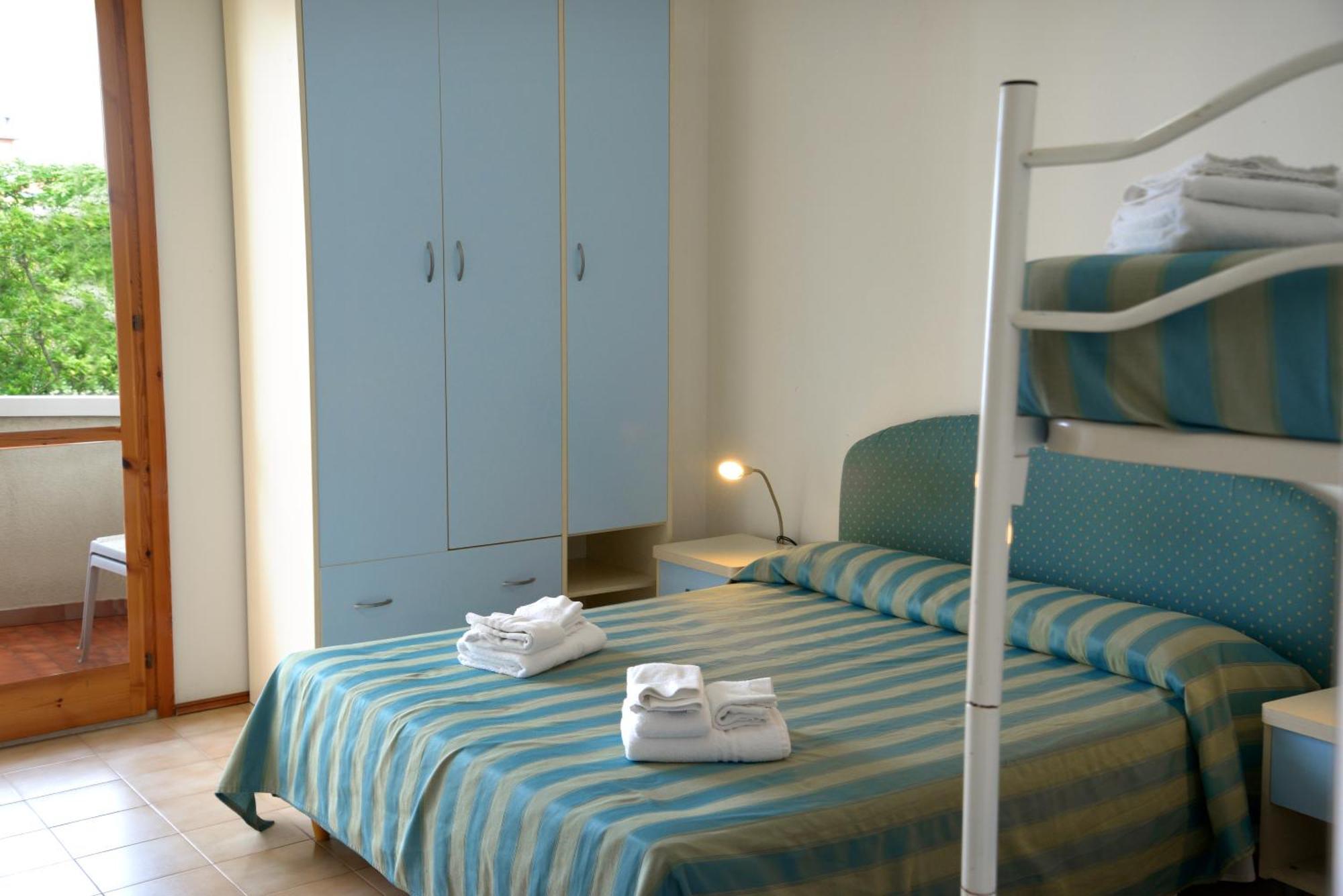 Hotel Embassy 페자로 외부 사진
